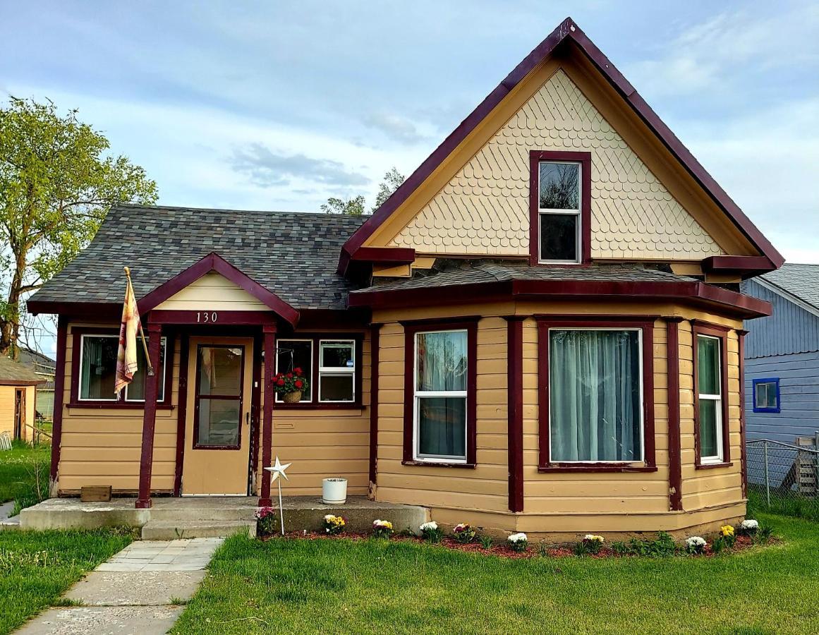 Vintage Cozy Family Home Near National Parks Сейнт Антъни Екстериор снимка